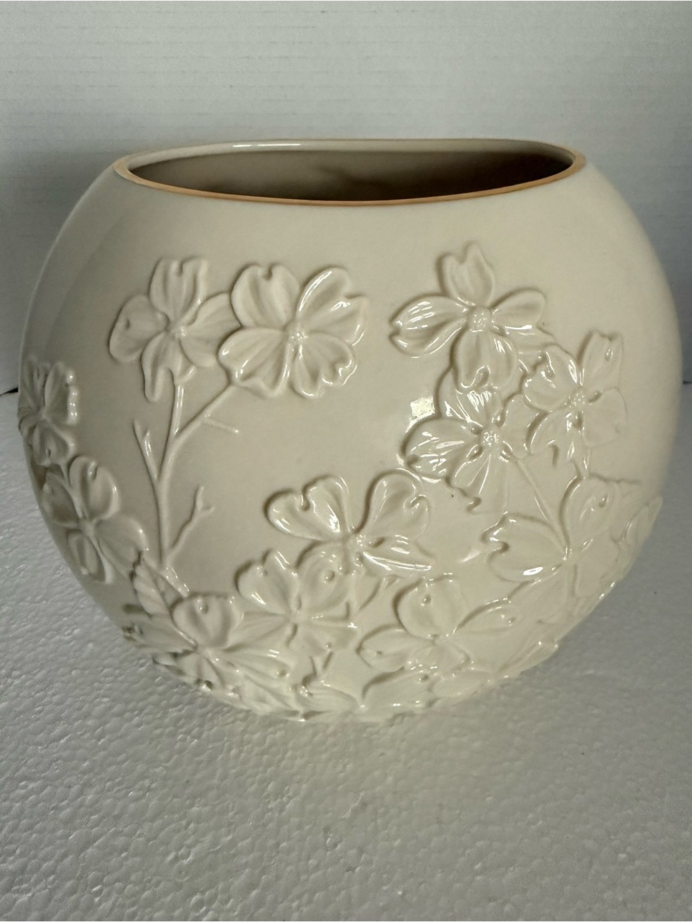 Lenox Vase Four Season Collection Spring Dove and Dogwood Tree Porcelain